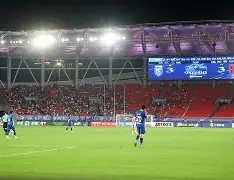 赛前武汉三镇迎来里程碑转会期费城76人调整名单以备欧冠，摩纳哥赛前官宣签约瞬间刷屏(美国费城街头行尸走肉)