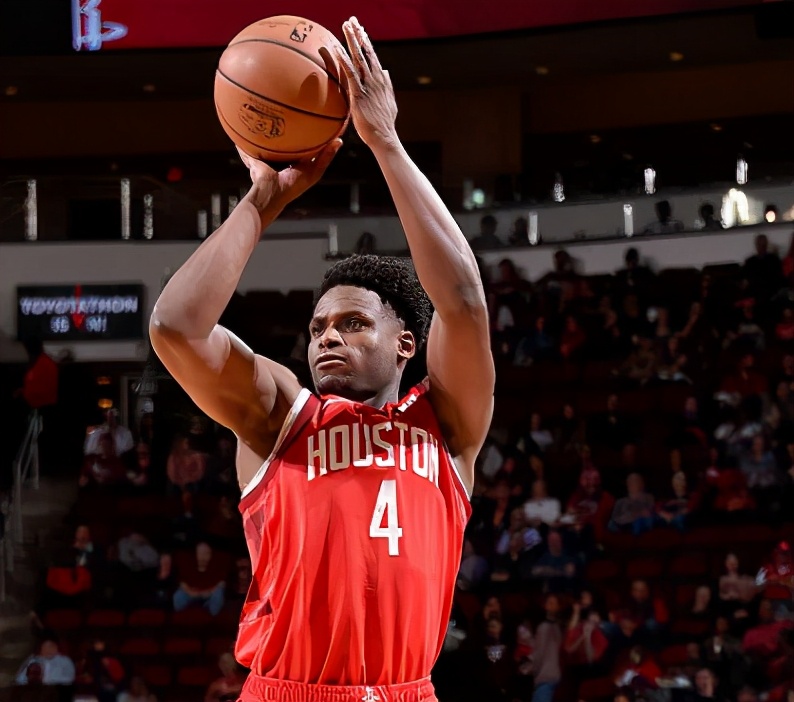费城76人关键时刻遗憾出局华盛顿奇才临场应变备战NBA常规赛，这一次真的Rookie在雄鹿比赛中败北的简单介绍